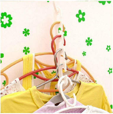 Multi-functional White 8 Magic Hangers